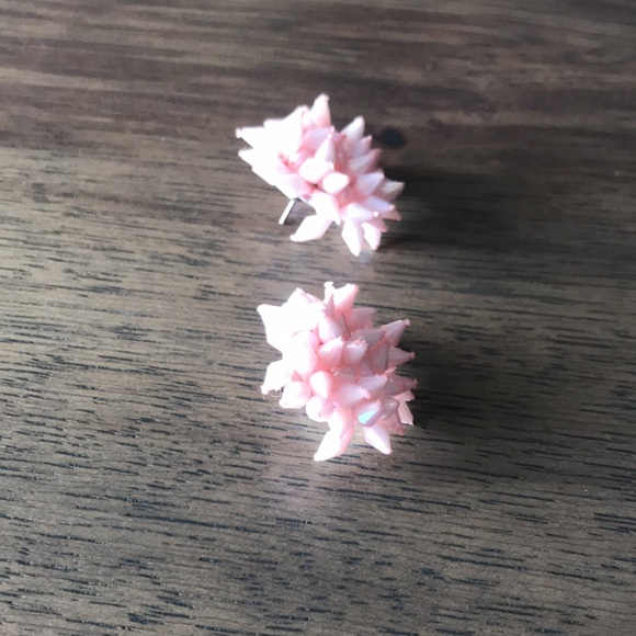 Laura Earrings - Picture 5 of 5